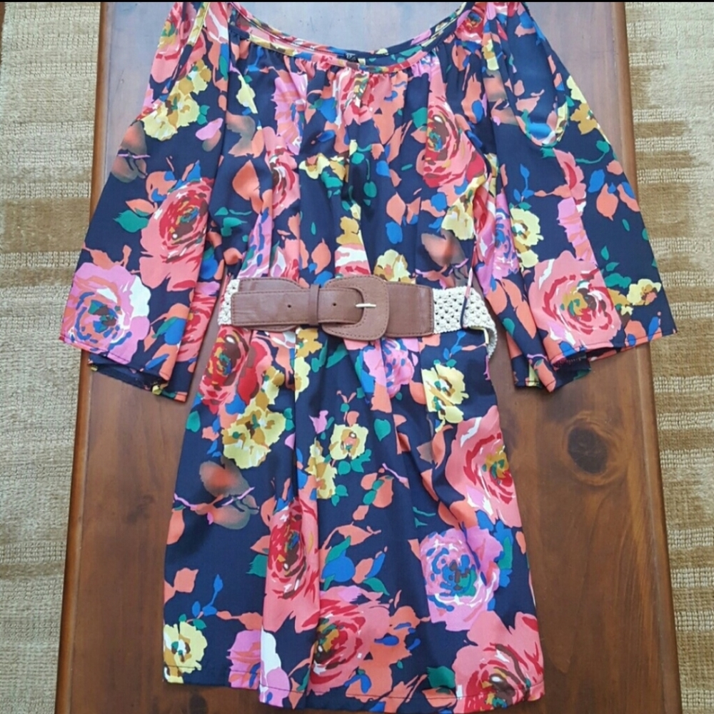 Boutique beautiful floral print dress!